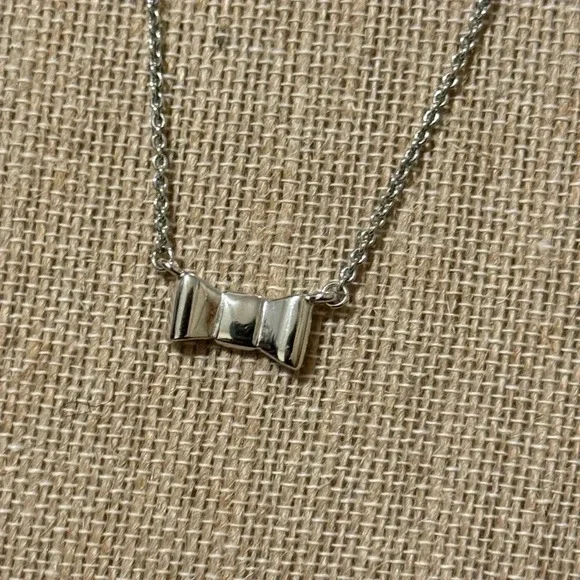 Kate Spade Silver Bow Necklace 18” - Picture 1 of 6